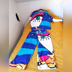 🌸2 for $10🌸 Fun colorblock coordinated outfit, graphic design